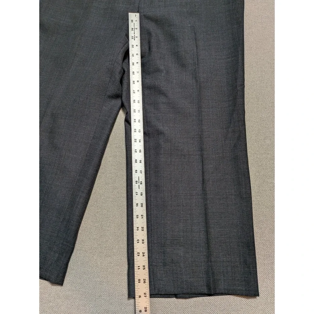John Weitz Men's Gray 2 Piece Suit 46R Wool Check Union Made in USA Vintage